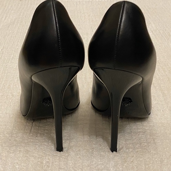Versace Medusa Palazzo Pumps Size 37 - Picture 12 of 12